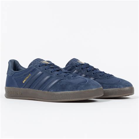 adidas gazelle collegiate navy.